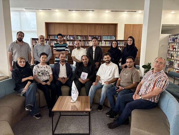 رونمایی از کتاب تحلیل استراتژیک کسب و کار اکوسیستم و پلتفرمی در شهرک علمی و تحقیقاتی